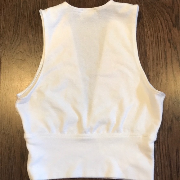 **SOLD** Aritzia Valeria T-Shirt - Picture 4 of 4